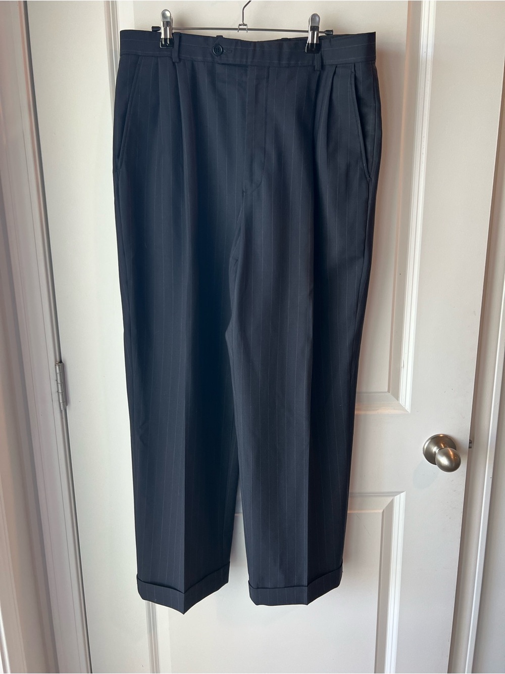 Brooks Brothers 346 Navy Pinstripe Dress pants. Size 33 x 31